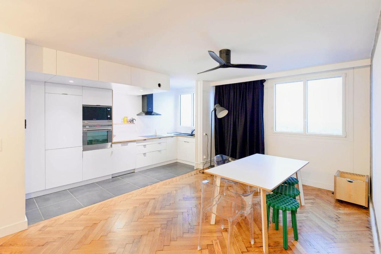 Apt In Height On The Canal View On All Appartement *