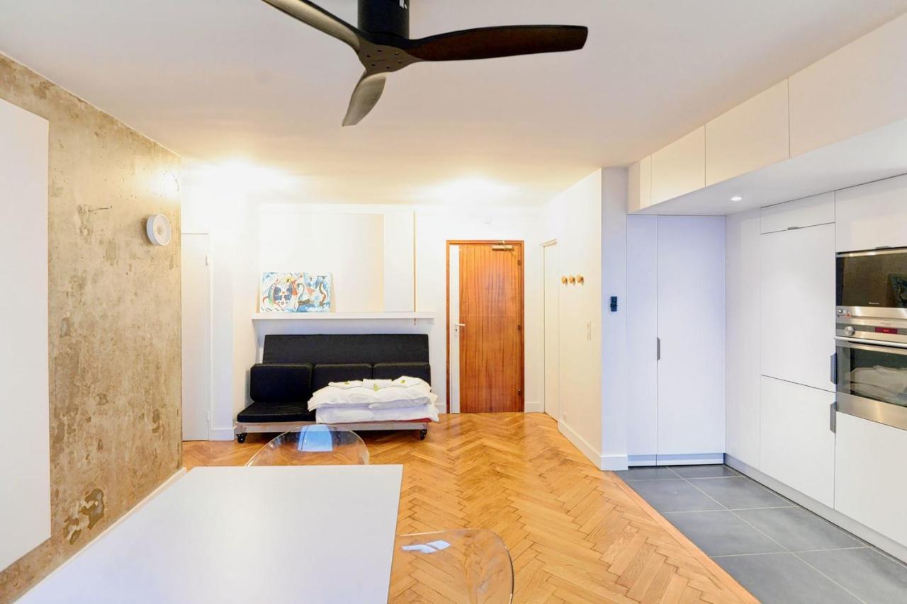 Apt In Height On The Canal View On All Appartement